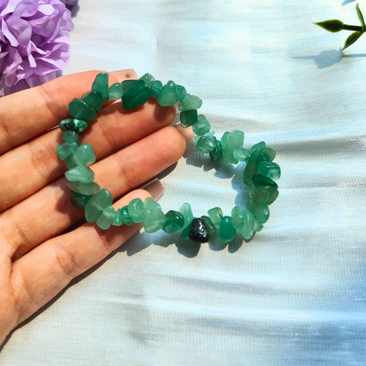 green aventurine chip bracelet