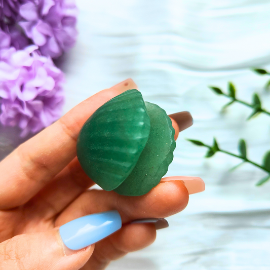 green aventurine clam