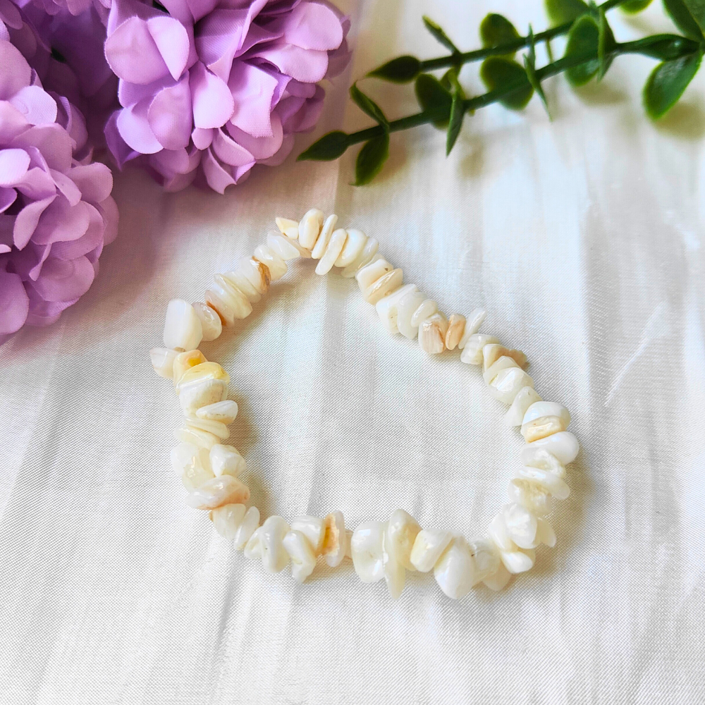 SEASHELL STONE CHIP BRACELET